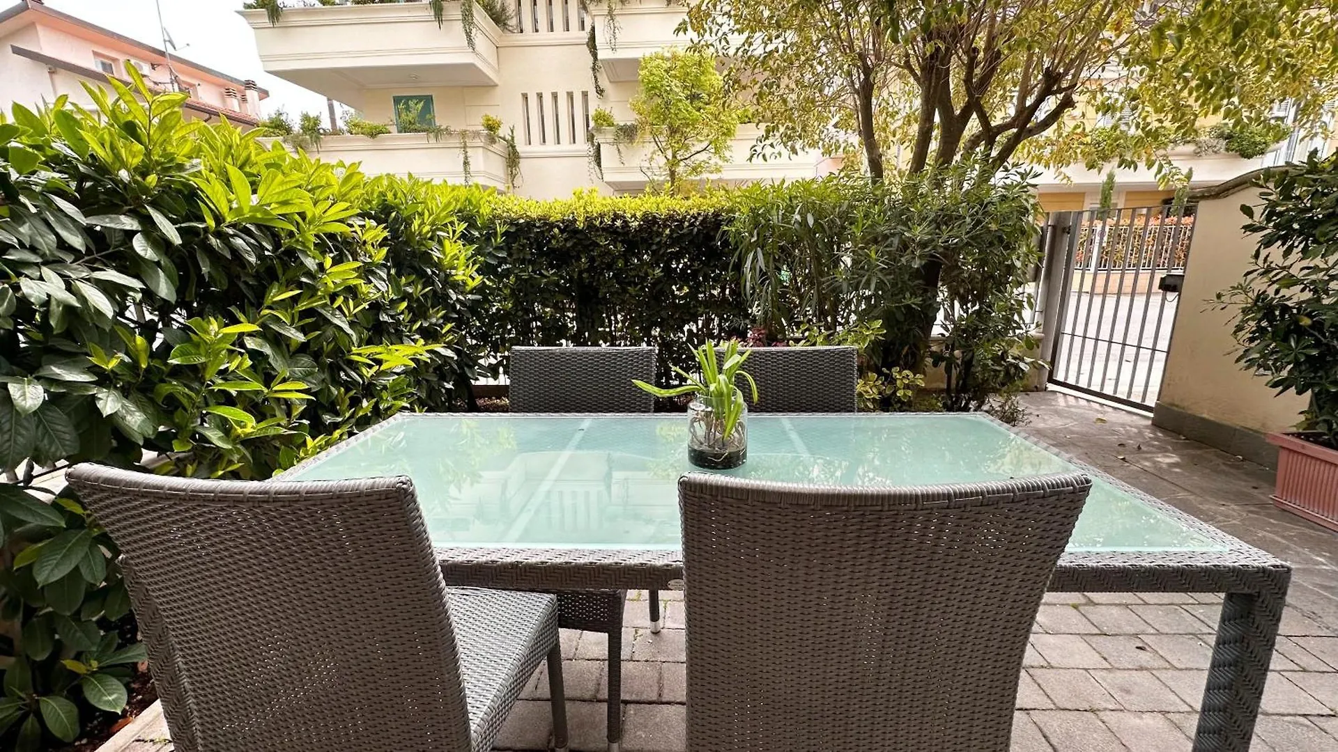 Residence Lungomare - Charming Apartments Риччоне Апарт-отель