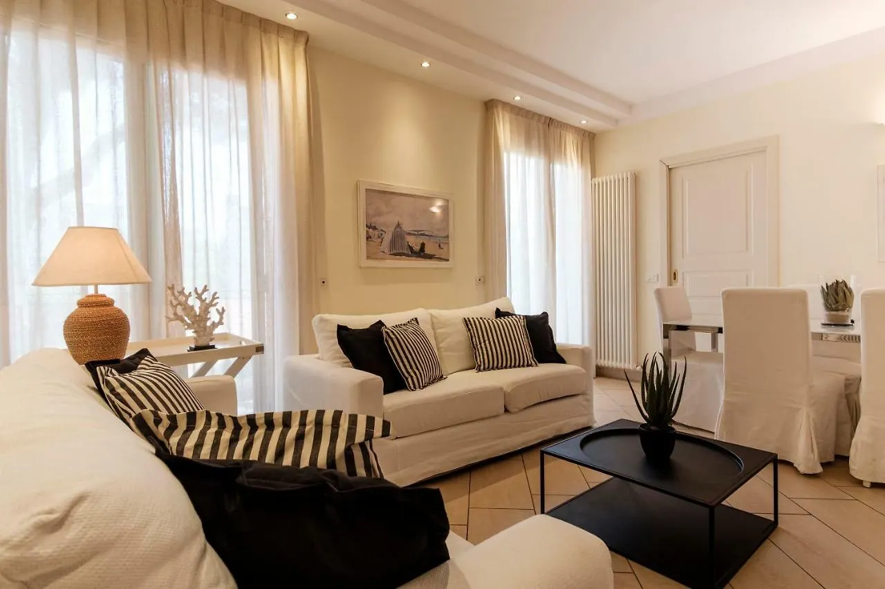 Residence Lungomare Riccione