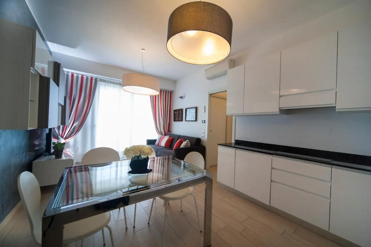 **** Апарт-отель Residence Lungomare - Charming Apartments Риччоне Италия