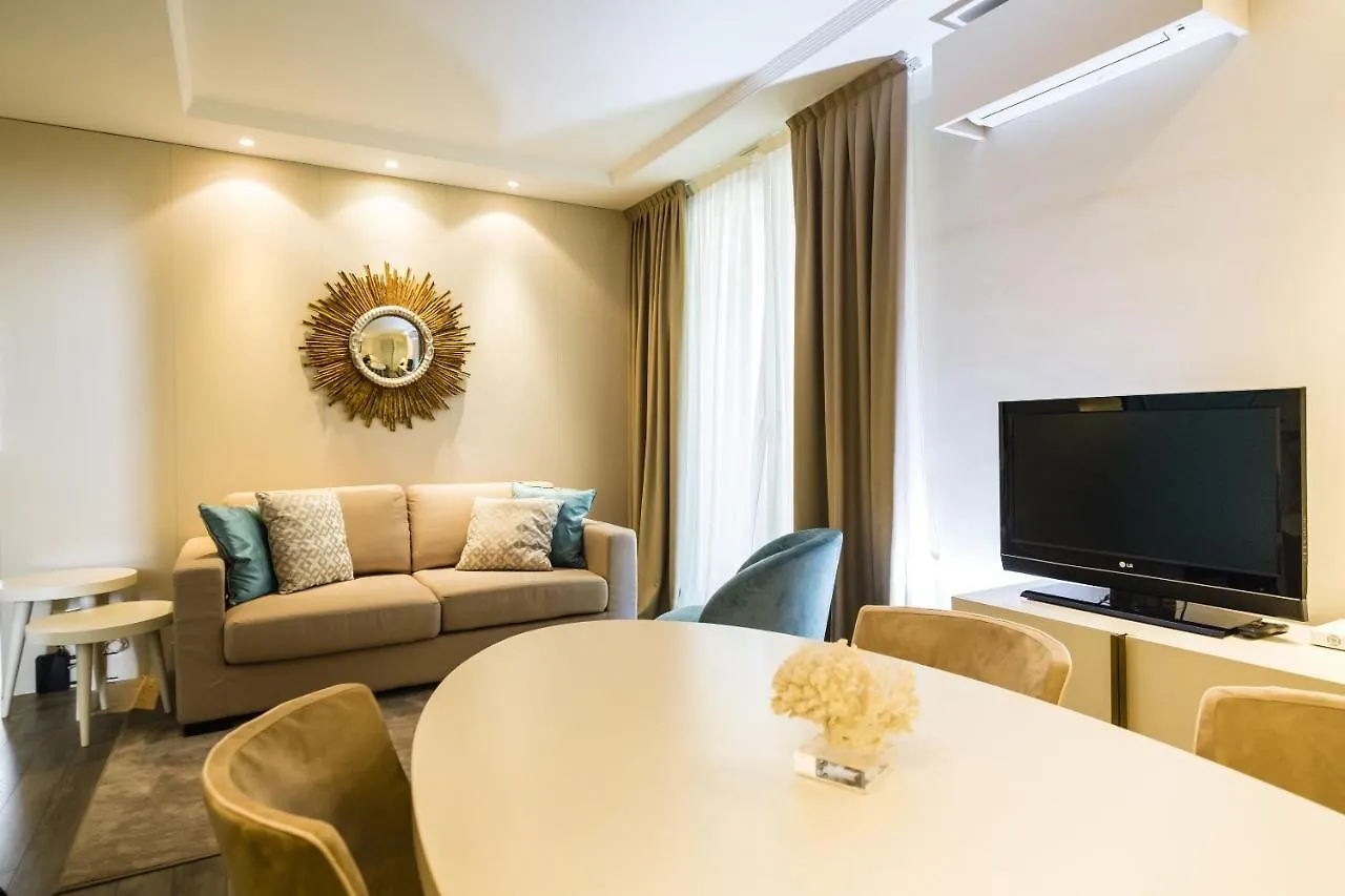 Апарт-отель Residence Lungomare - Charming Apartments Риччоне